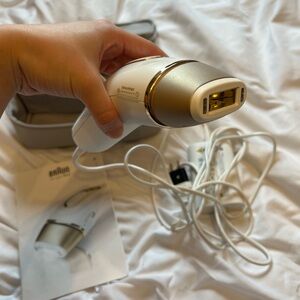 Braun Silk Pro Expert 5 IPL Hair Removal Device